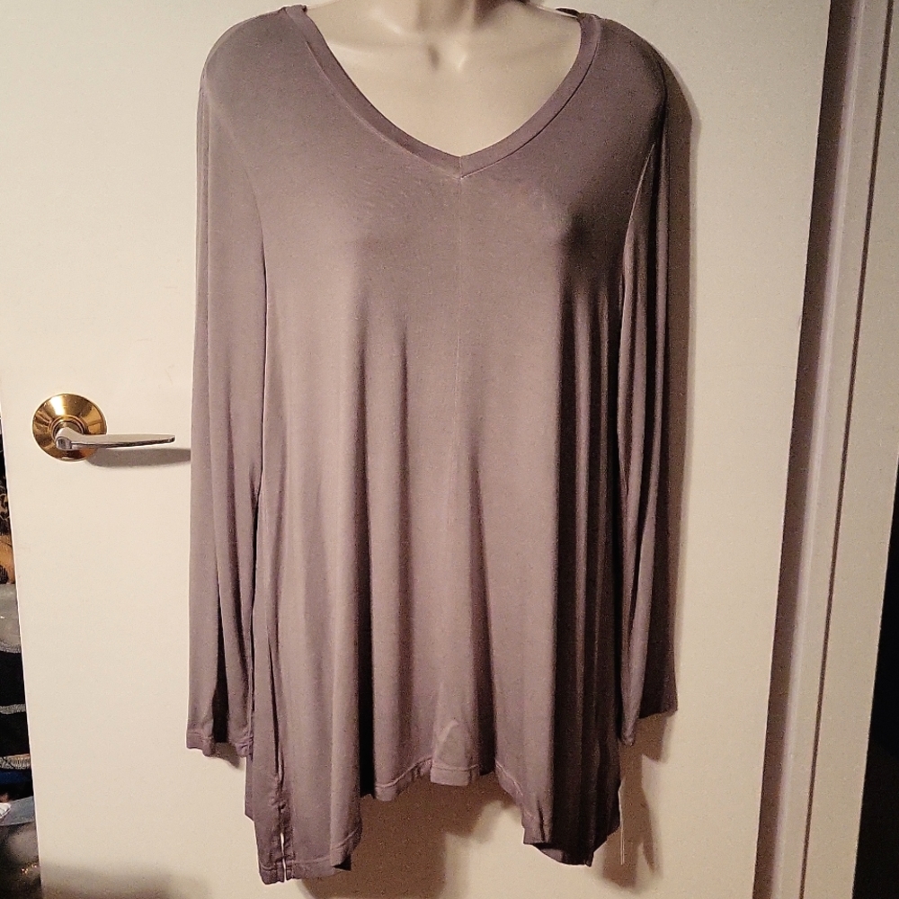 *NEW* STYLE & CO Women's Grey V-Neck Long Sleeve Loose Flowy Top Size Medium.